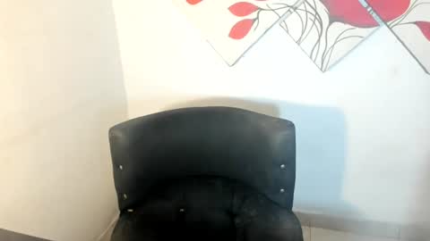 naomiwildburn online show from June 30, 1:16 am