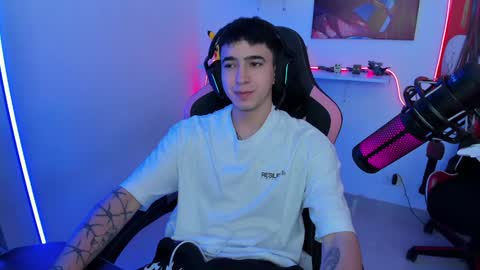 sebastian online show from February 4, 5:53 am