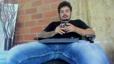 deibyd online show from April 22, 7:26 am