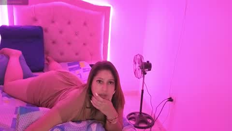 Nasly batista  online show from November 5, 6:37 am