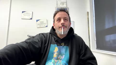 nassobout online show from April 2, 9:44 pm