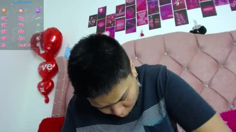 nat_evans8 online show from June 3, 4:04 am