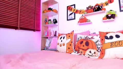 nata_villalobos online show from October 7, 10:39 pm
