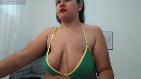 Nathalia online show from October 28, 6:31 pm