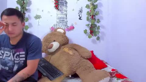 nataliaandjulliam online show from March 5, 5:16 am