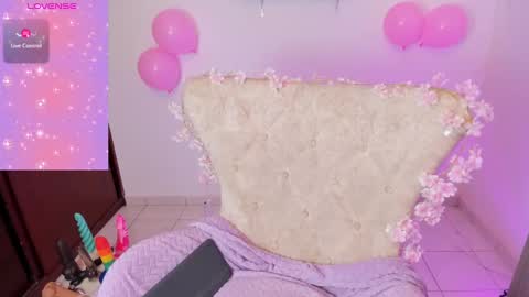 Nataliua Henao online show from September 11, 4:14 am