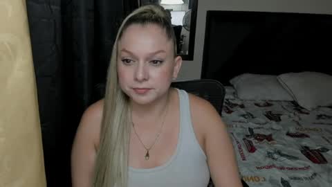 nataliasweet777 online show from April 7, 10:45 pm