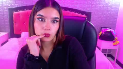 natalie  online show from December 17, 3:46 am