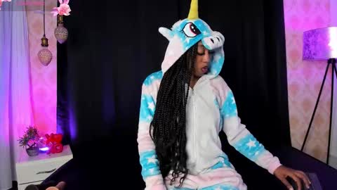 NATALIE online show from February 25, 12:53 pm