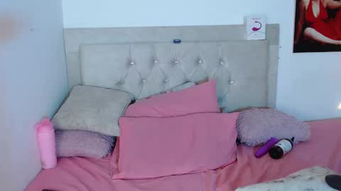 natashagil online show from December 4, 9:34 am