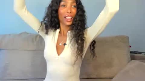 Natassia Dreams online show from April 13, 11:42 pm