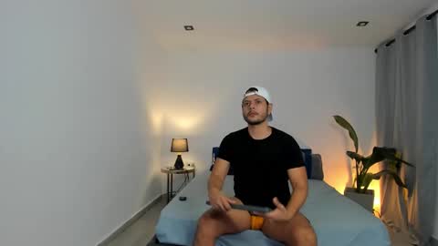 Nate Ocean online show from December 21, 2:40 am