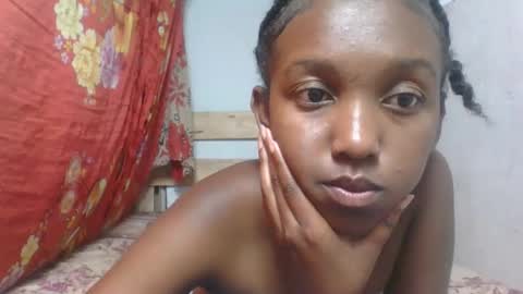 nathalia069 online show from April 24, 8:11 pm