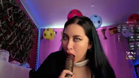 Nathalie online show from June 11, 4:38 pm