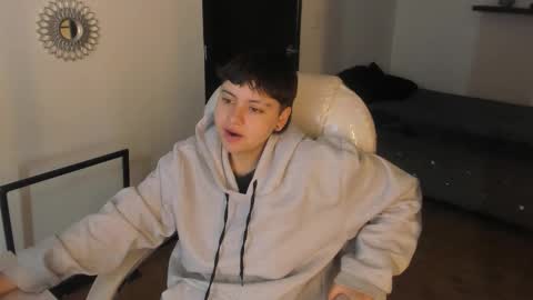 nathalyy_ds online show from March 8, 2:10 pm