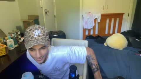 native_boy2 online show from February 14, 7:38 pm