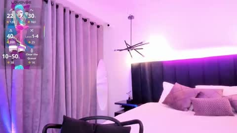 nattashaa online show from March 18, 11:49 am