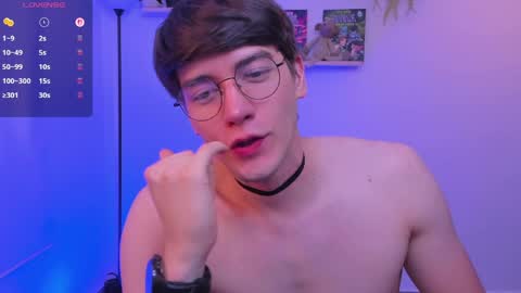 Nathaniel online show from May 31, 2:43 am