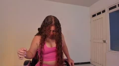 natural_ginger5 online show from June 9, 11:59 pm
