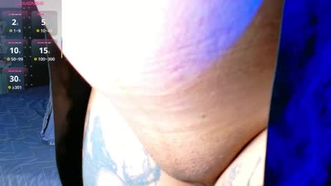 Gwen  online show from January 31, 7:11 pm