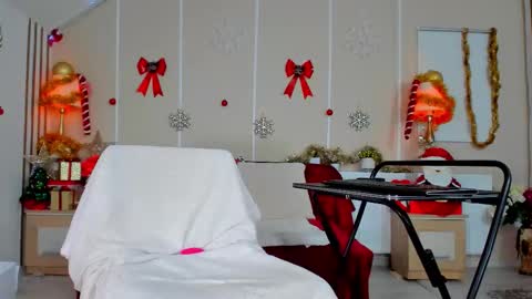 NatyPrecious online show from December 5, 3:21 pm