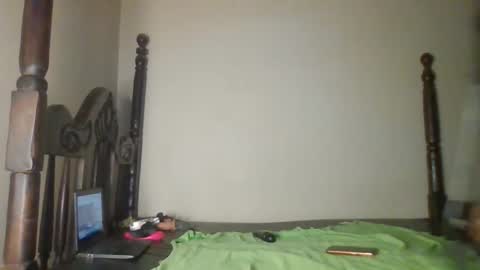 naughtiecouple_ online show from December 1, 9:29 am