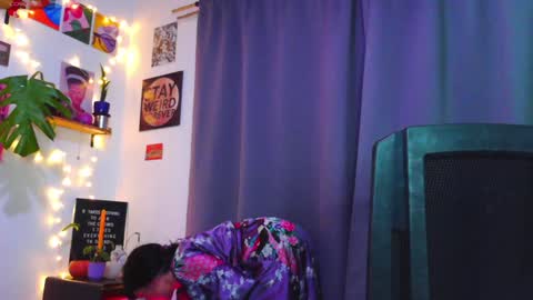 Snapshot of naughty_em_17 chatting on January 21, 7:15 am Em please help me reach 100 thumbs up 3 online show from January 21, 7:15 am