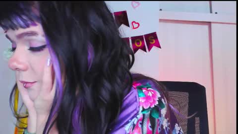 Em  please help me reach 100 thumbs up 3 online show from February 20, 5:07 am