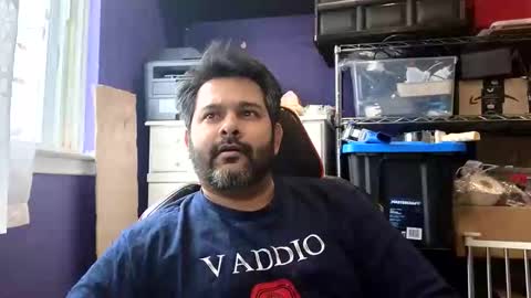 sakhtlaundaz online show from April 6, 8:10 pm