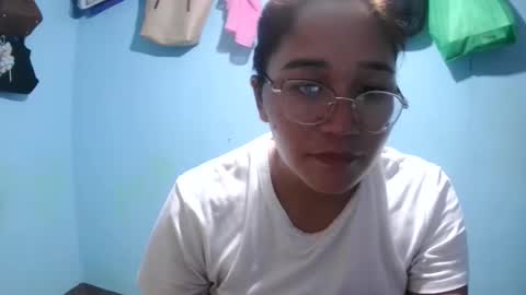 naughtykate69495126 online show from April 21, 8:10 am