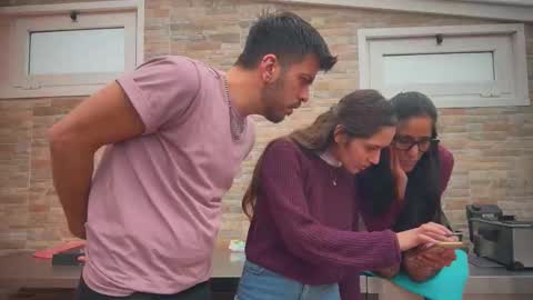 ANDREA STEPH  MIKE online show from October 29, 10:28 am