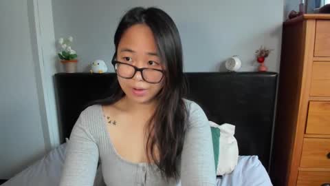 Gigi Chu  online show from February 2, 12:34 pm