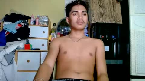 MakisigEvah online show from July 20, 6:42 pm