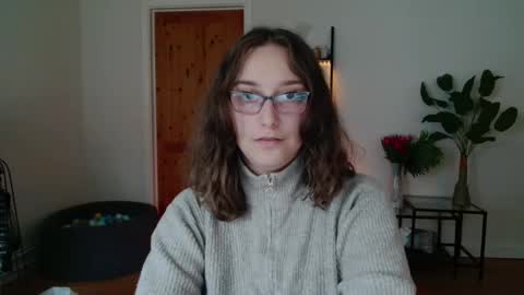 Snapshot of naughtyrapunzel7 chatting on December 6, 10:33 am Ella - Naughty Rapunzel online show from December 6, 10:33 am