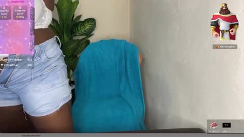 Snapshot of naughtysexydoll2 chatting on September 13, 4:15 am naughtysexydoll2 online show from September 13, 4:15 am