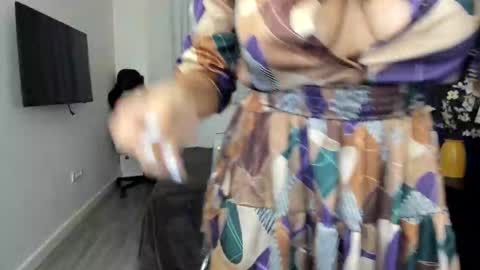 KimBeee online show from December 15, 7:59 am