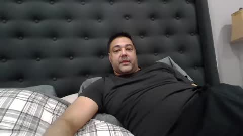 navgill09 online show from March 2, 7:23 pm