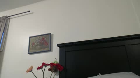 Mimi is dope    online show from February 26, 2:08 am