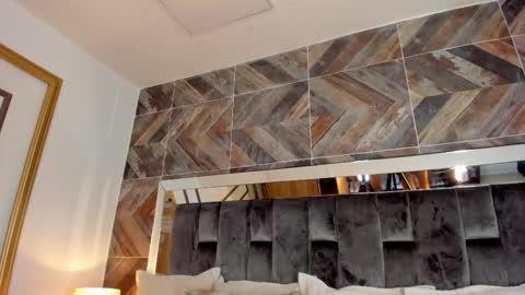    online show from October 7, 1:51 pm