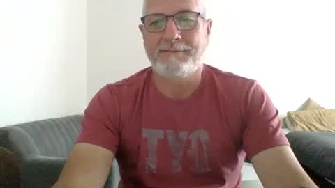 neckdown12 online show from February 7, 10:02 pm