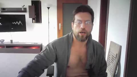 Sebastian online show from December 8, 9:46 am