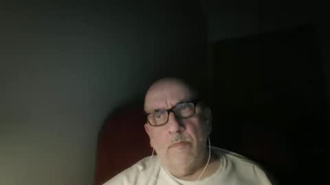 Tom online show from April 7, 1:18 am