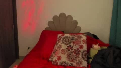 Nei turn green online show from April 4, 1:45 am