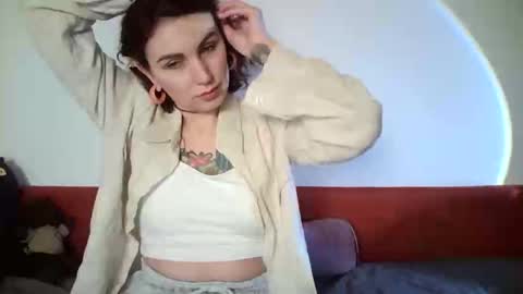 nefertiti_queen online show from February 3, 4:55 pm