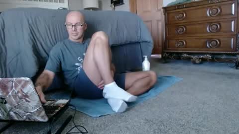 Snapshot of neighborguy4u chatting on December 7, 7:38 pm NEIGHBORGUY4U online show from December 7, 7:38 pm