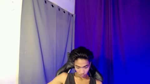 neil_asian69 online show from March 31, 9:37 pm