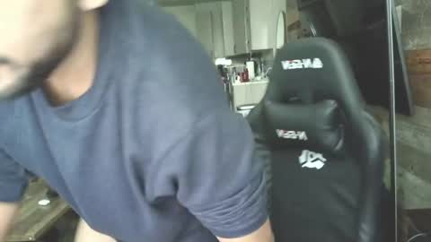 neil online show from April 8, 6:33 pm