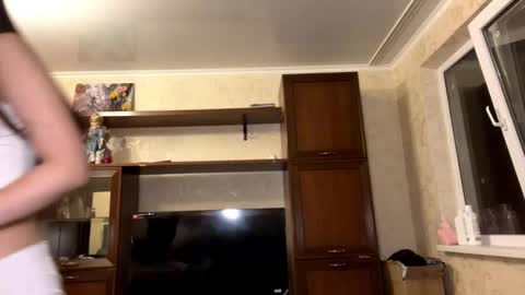 Else online show from February 24, 4:21 pm