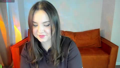 nelie_evans online show from April 13, 10:52 am