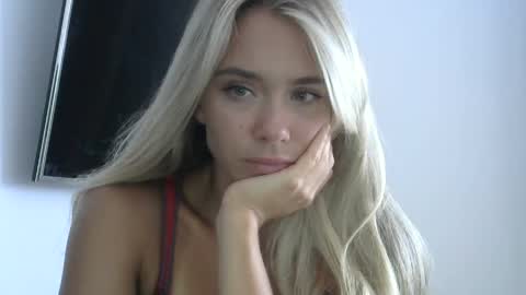 nelly_fortu online show from April 18, 10:17 am